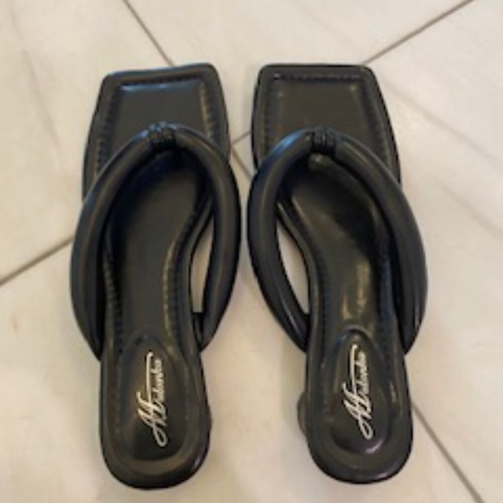 EUC Mulanka stylish sandals sz 9 - Picture 2 of 9